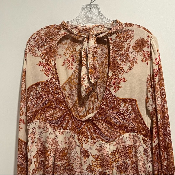 Free People Lady Luck Cut Out Back Bell Sleeve Tunic Top - Picture 7 of 11